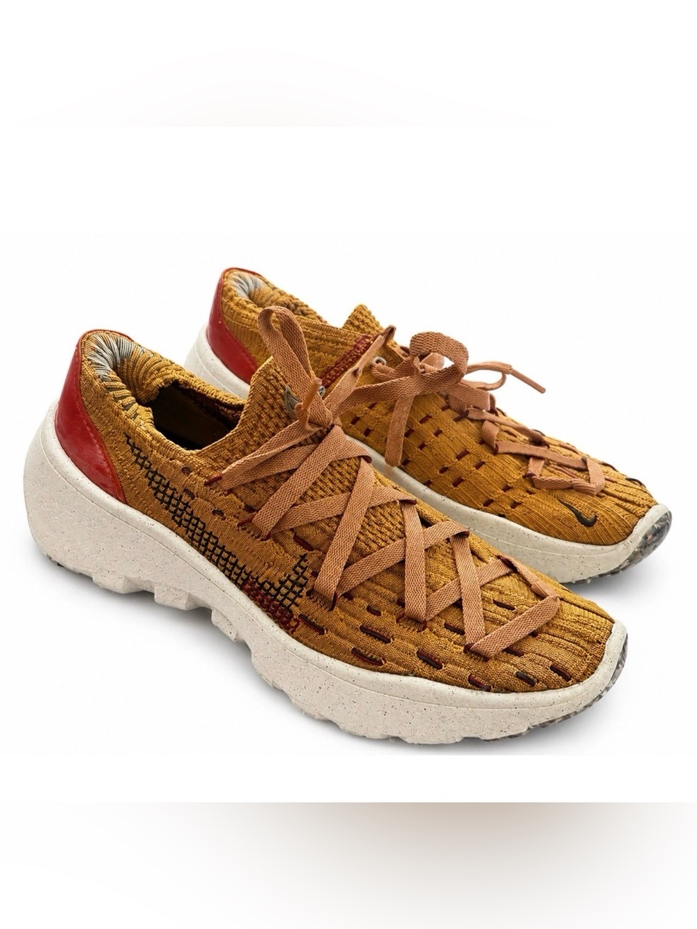 Nike Women's Space Hippie 04 sneakers